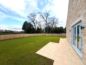 Photo 14- click for photo gallery